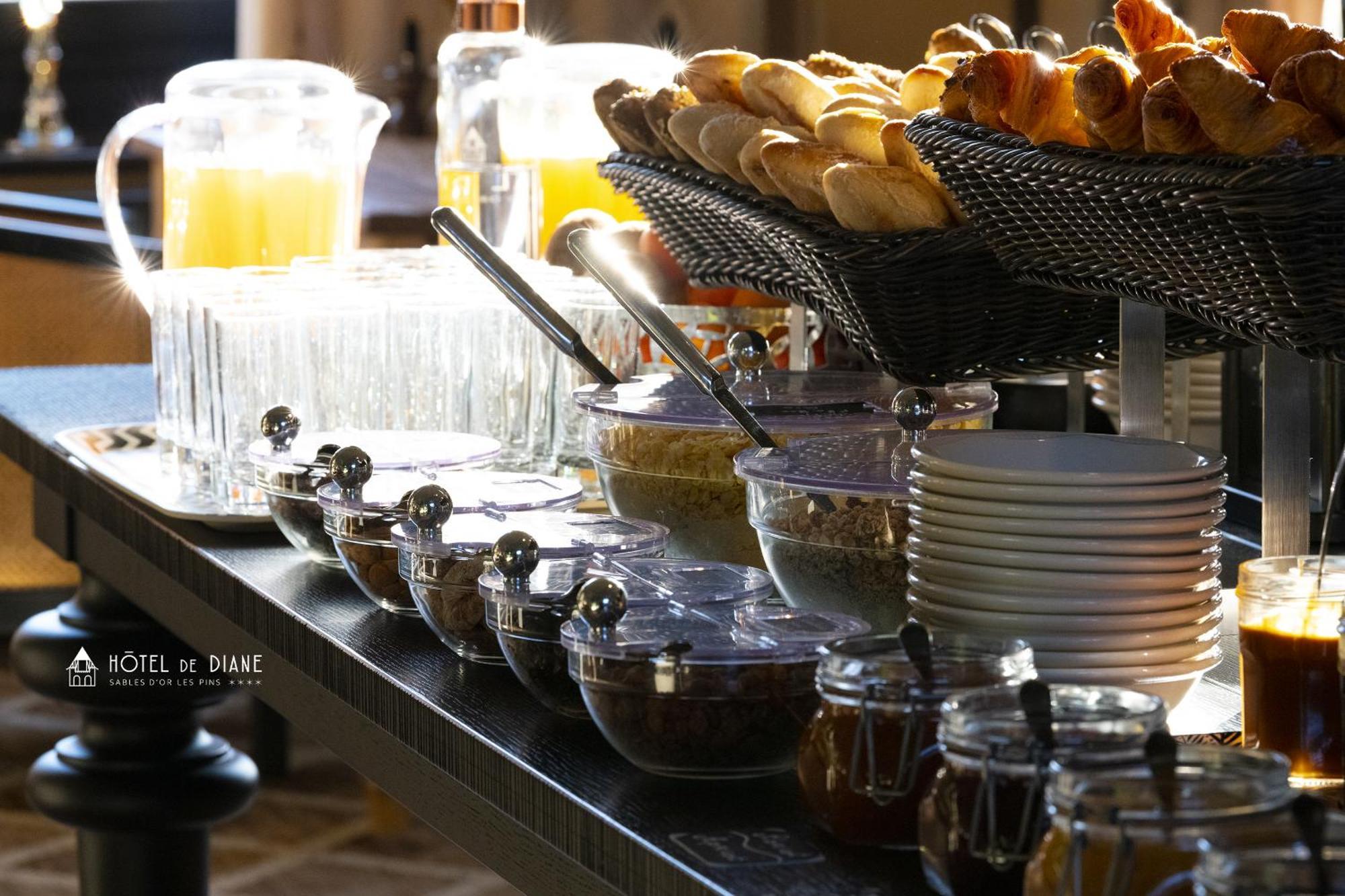 Hotel De Diane Sables-d'Or-les-Pins Ngoại thất bức ảnh