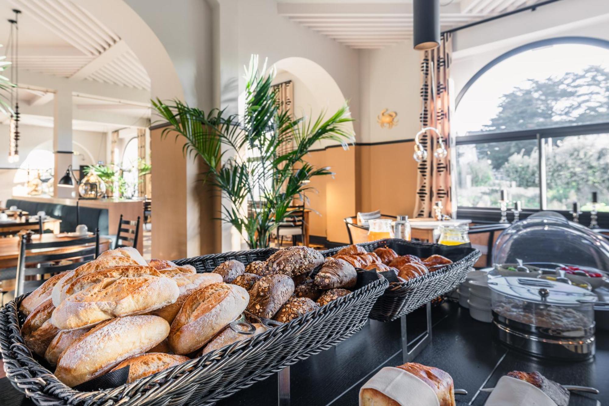Hotel De Diane Sables-d'Or-les-Pins Ngoại thất bức ảnh